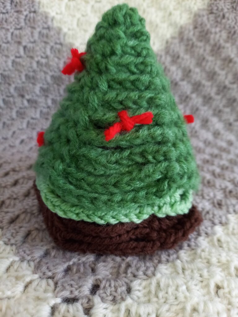 オーナメント付きのツリー完成品